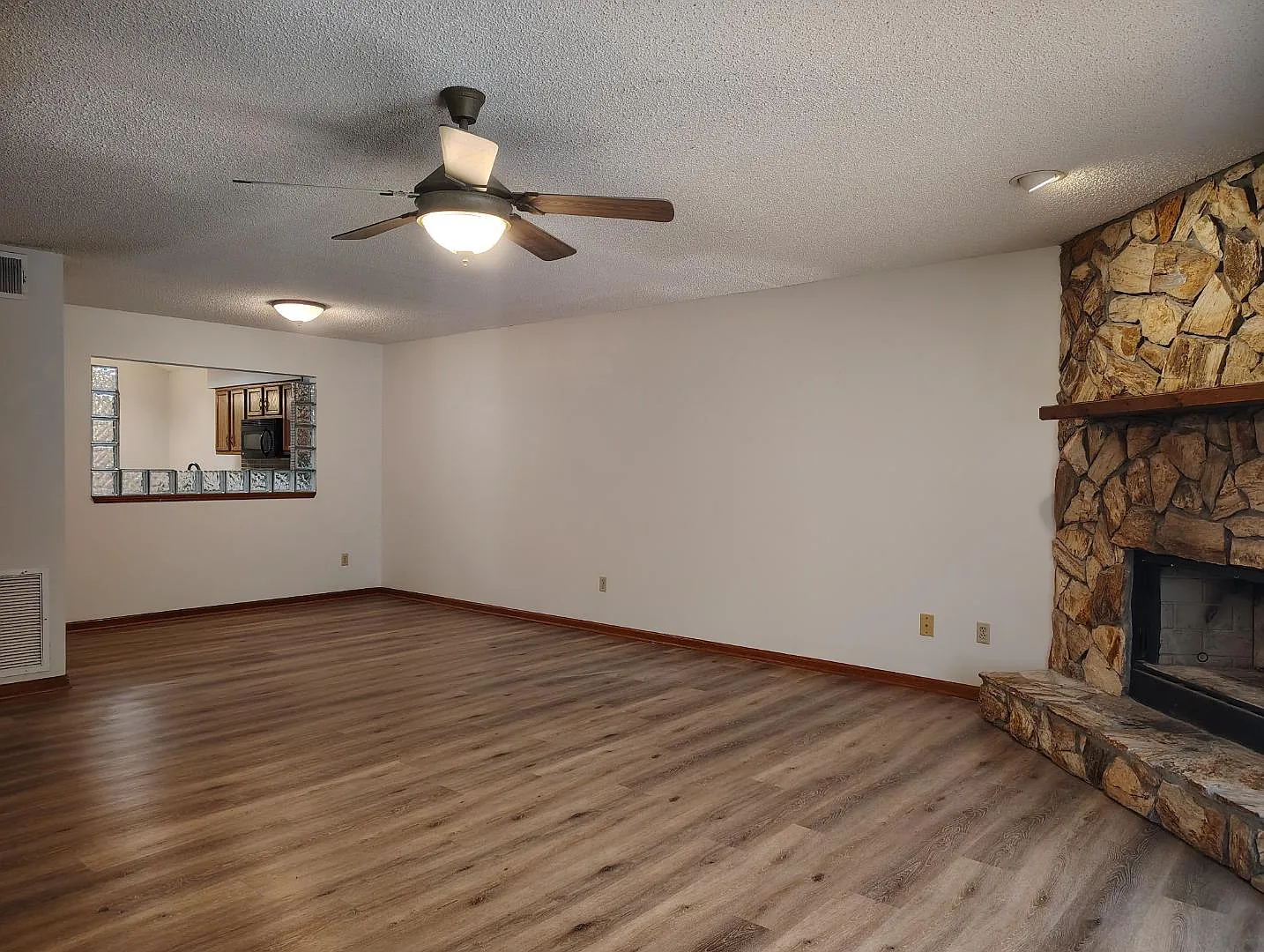 3110 Paddle Creek Dr — Photo 4