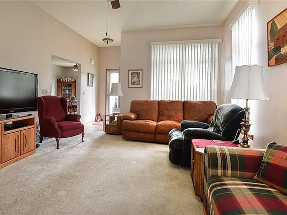 3rd image of 1619 Westview Ave