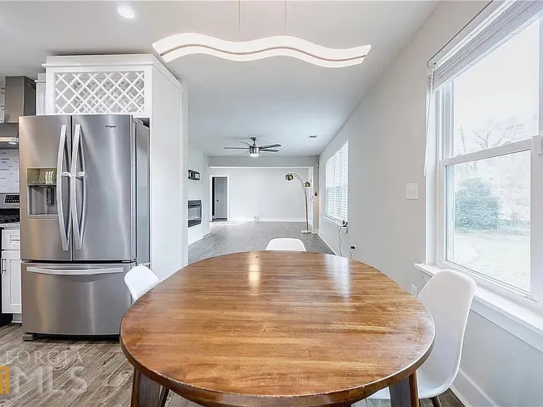 2573 Joyce Ave — Photo 8