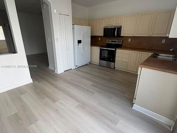5th image of 5420 NW 107th Ave APT 301