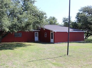 422 E Broadway St, Eden, TX 76837