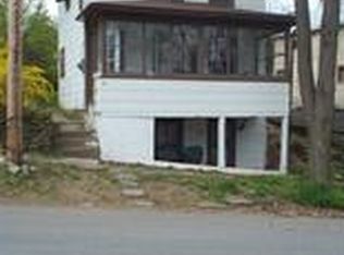 34 N Franklin St, Athens, NY 12015