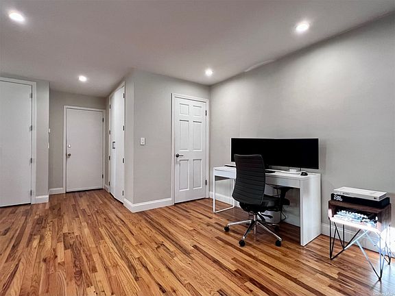 5th image of 2065 49th St Floor 1