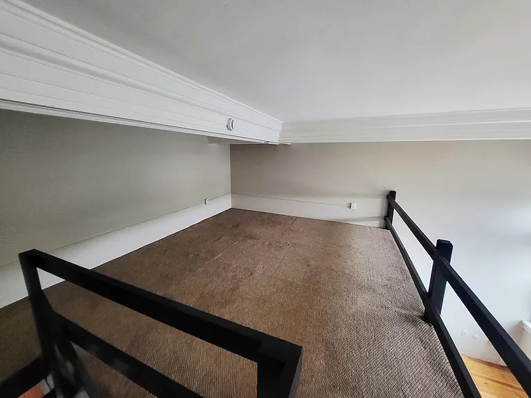 425 S Franklin St #32 — Photo 9
