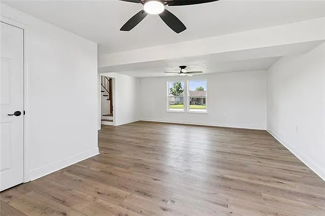 144 Yvonne Dr — Photo 6