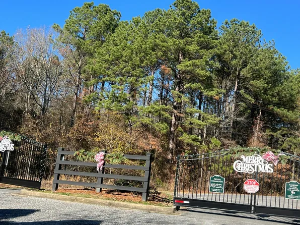 22 Cypress Point Dr, Akron, AL 35441