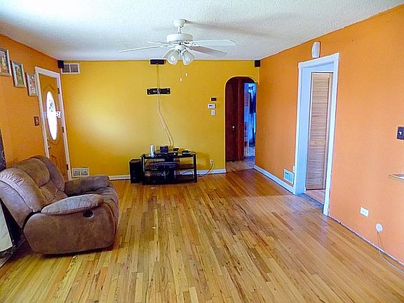 2nd image of 132 Alvin Ave