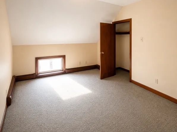 (undisclosed Address), Fall River, MA 02724