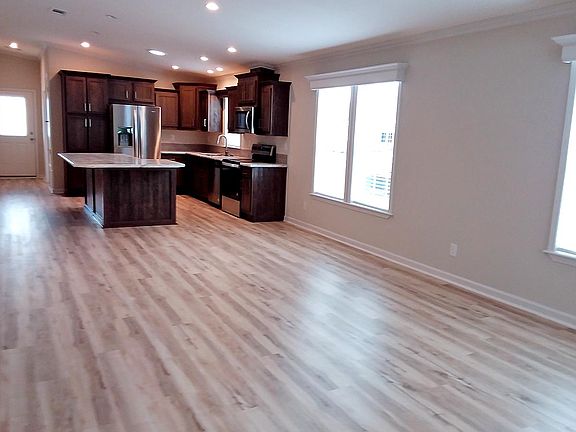 3rd image of 3700 Palm Valley Cir #Pzeegk