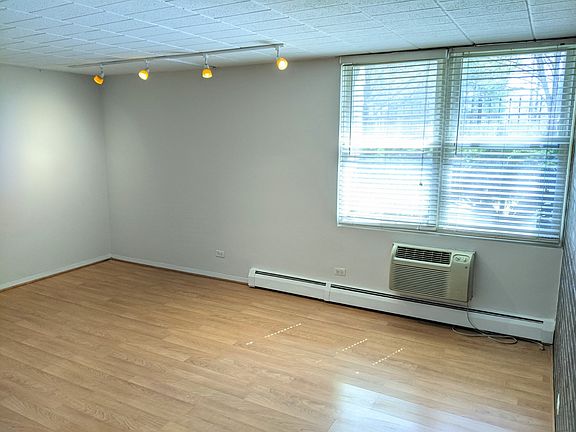 5th image of 425 South Blvd APT 1W