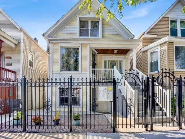 4143 W Roscoe St, Chicago, IL 60641