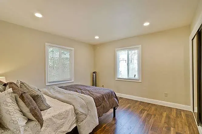 60 W Hookston Rd — Photo 12