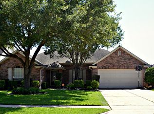 106 Summer Winds Dr, La Porte, TX 77571