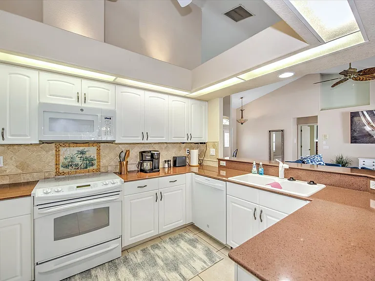 61 Long Meadow Ln — Photo 13