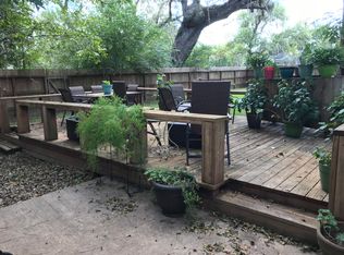 243 Wentworth Dr, West Columbia, TX 77486