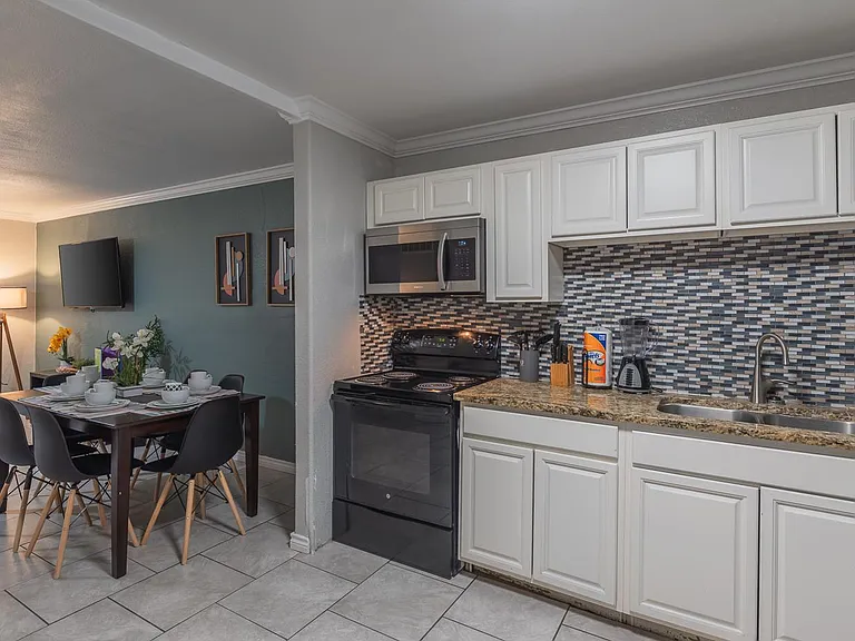 219 Andrews St #7 — Photo 15