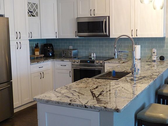 5th image of 604 Highcrest Drive