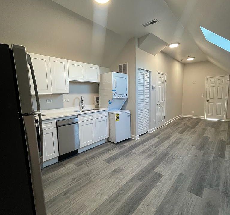 1st image of 2917 W Cermak Rd #4R