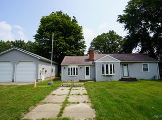 12334 Hanover Rd, Silver Creek, NY 14136