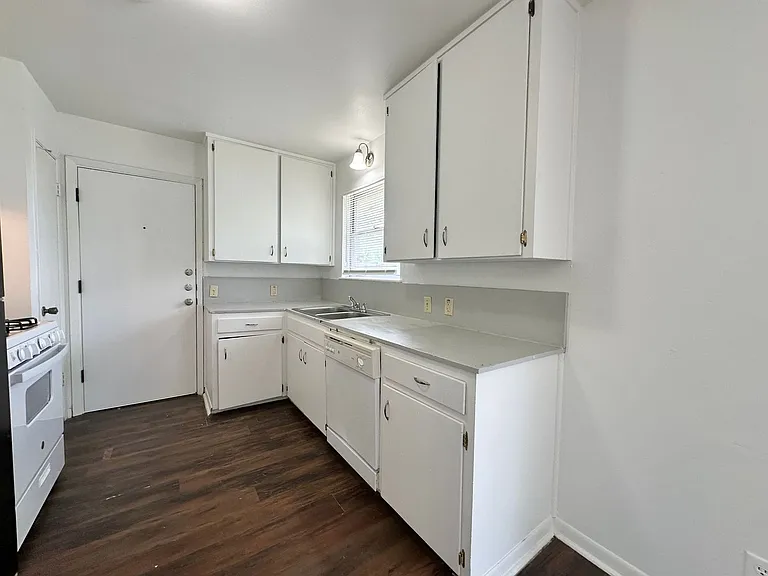 3101 Zephyr Rd — Photo 6