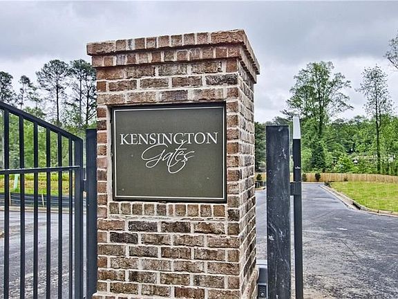 3rd image of 3782 Oxford Cir #15
