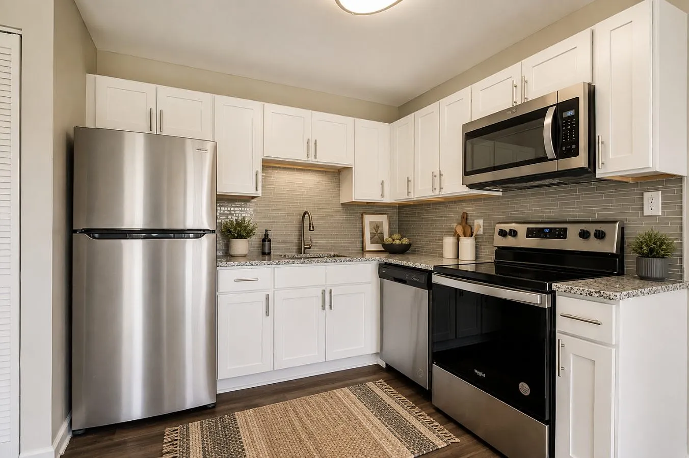 Morningside Apartments and Townhomes — Photo 1
