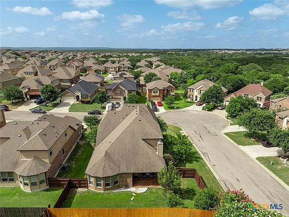 5th image of 801 Green Meadow Dr