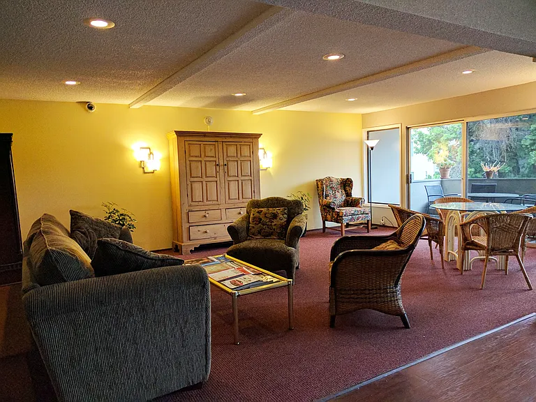 360 Monte Vista Avenue — Photo 2