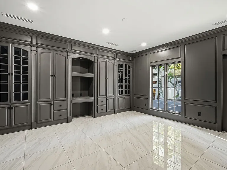 2418 W Palm Dr — Photo 22