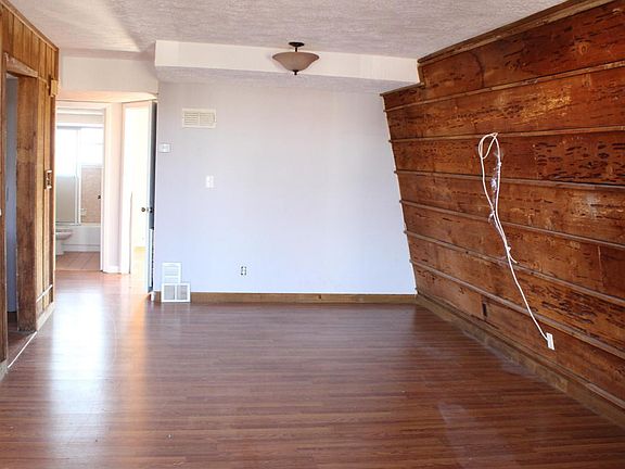 5th image of 6301 Sunset Ave