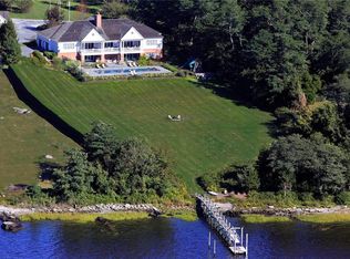 192 Poppasquash Rd, Bristol, RI 02809