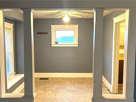 3rd image of 16 E Prospect St