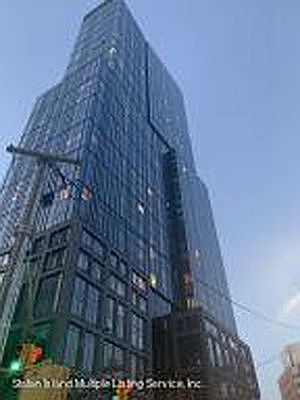 1st image of 18 6th Ave #2803