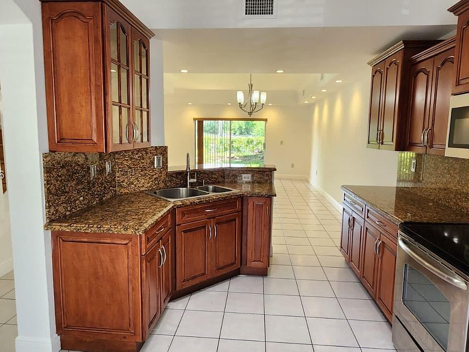 1st image of 8960 W Flagler St APT 3