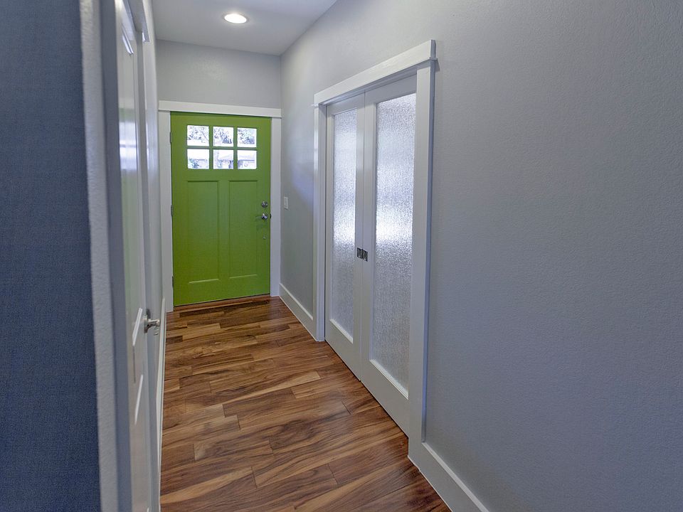 1st image of 5134 Meadow Creek Dr