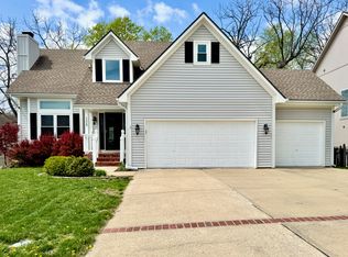1329 NE Tara Cir, Blue Springs, MO 64014