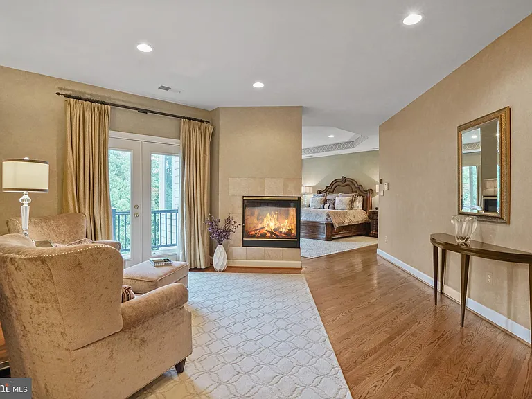 9864 Walker Glen Ct — Photo 98