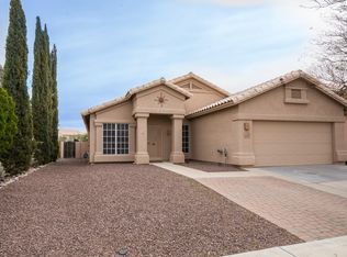 9066 N Safflower Ln, Tucson, AZ 85743