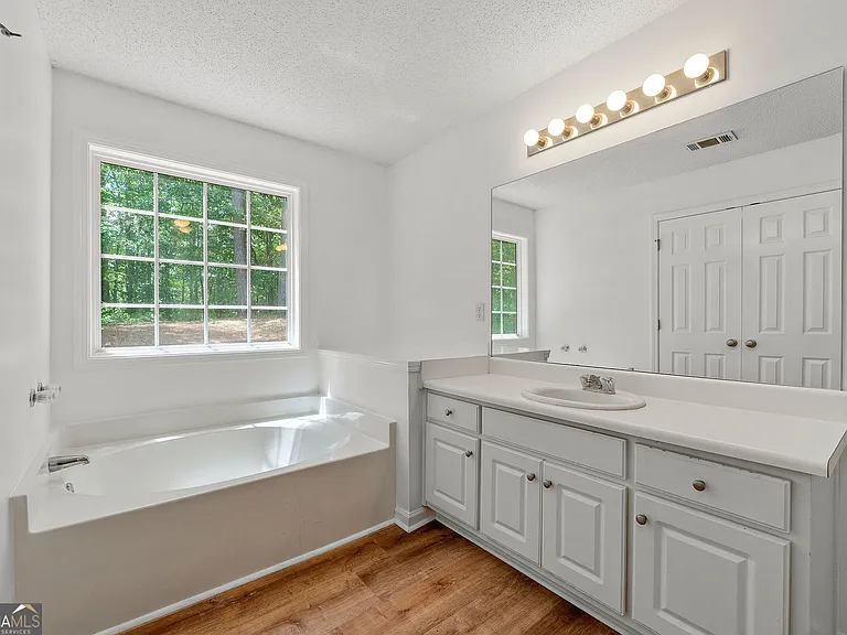 214 Cheyenne Way — Photo 22