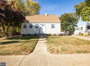 42 Falmouth Rd, Hamilton, NJ 08620