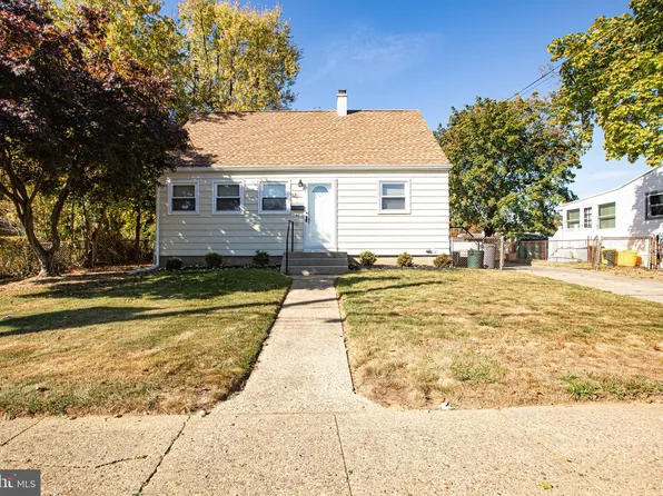 42 Falmouth Rd, Hamilton, NJ 08620