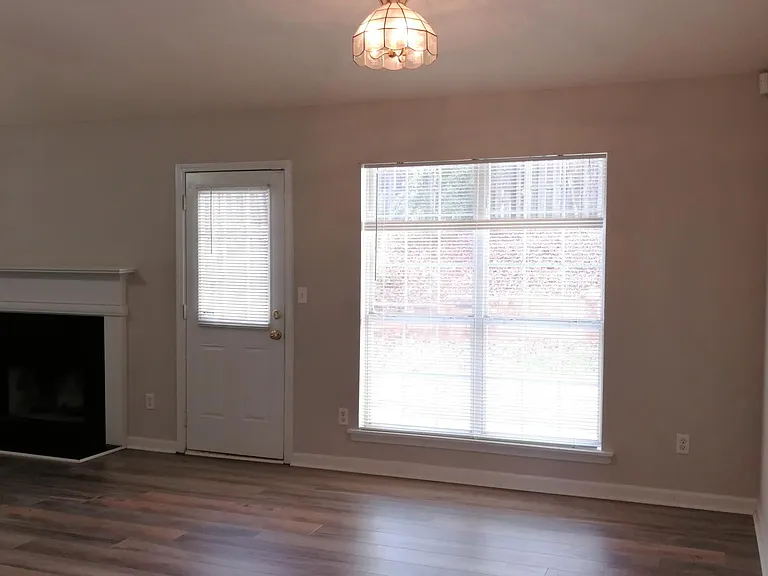 719 Fernstone Trl — Photo 6