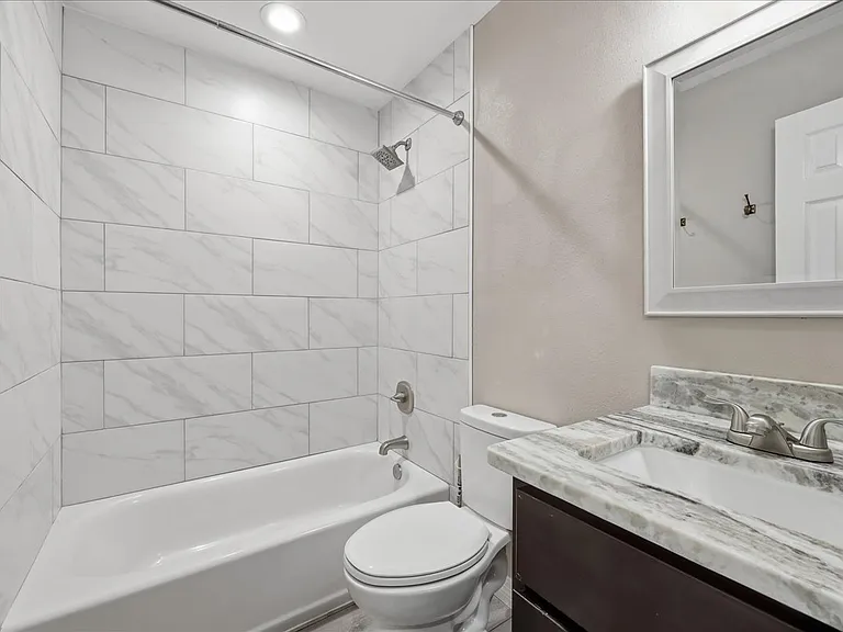 1040 Pine Cove St — Photo 10
