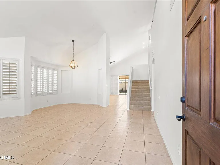 9331 E Wood Dr — Photo 2