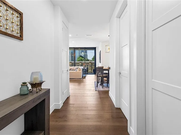 2425 Peachtree Rd NE #503 — Photo 1
