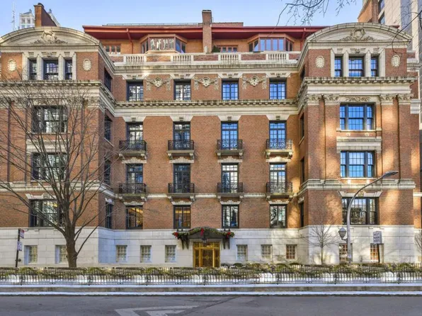 33 E Bellevue Pl #Penthouse 7w, Chicago, IL 60611