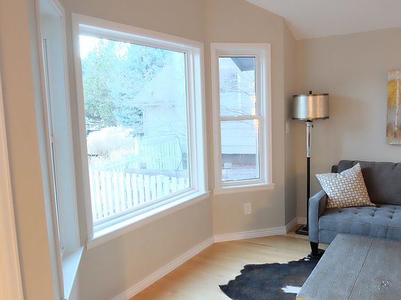 Custom windows throughout