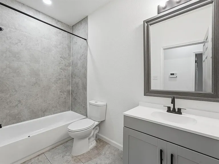 319 N Carolina St #A — Photo 14