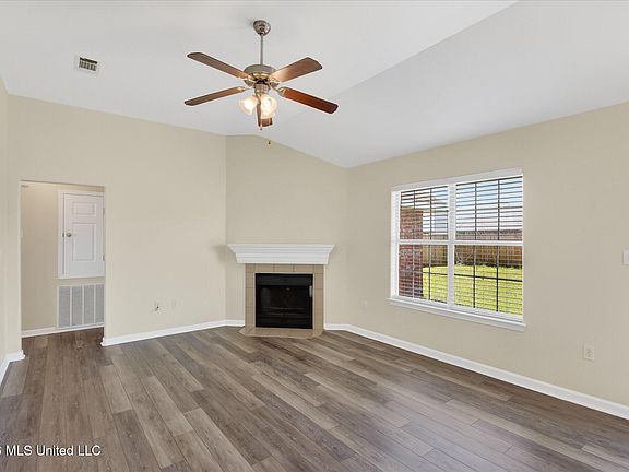 2nd image of 2204 Irma Cir