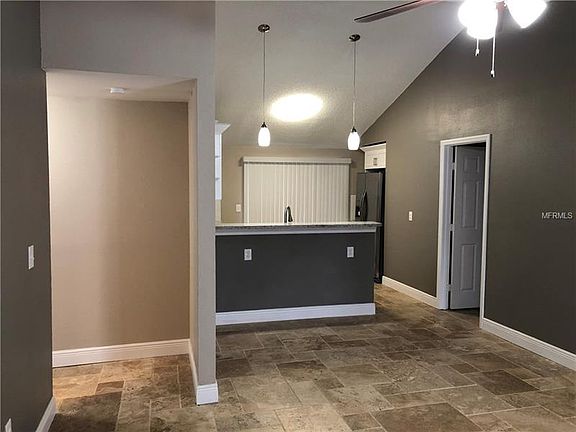 4th image of 10215 Bonnie Bay Ct